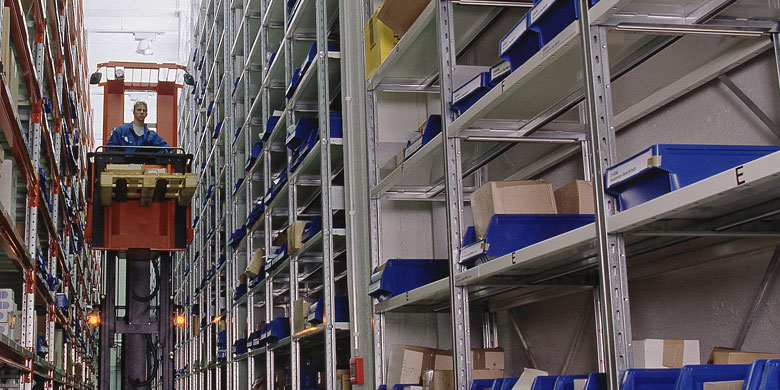 S90 Narrow Aisle 2